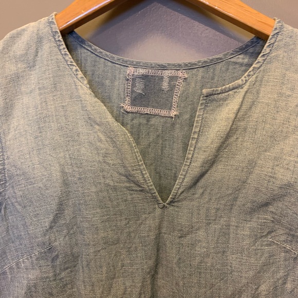 Denim v-Neck T-Shirt Tee Bloyse Woman’s Small - Picture 7 of 7